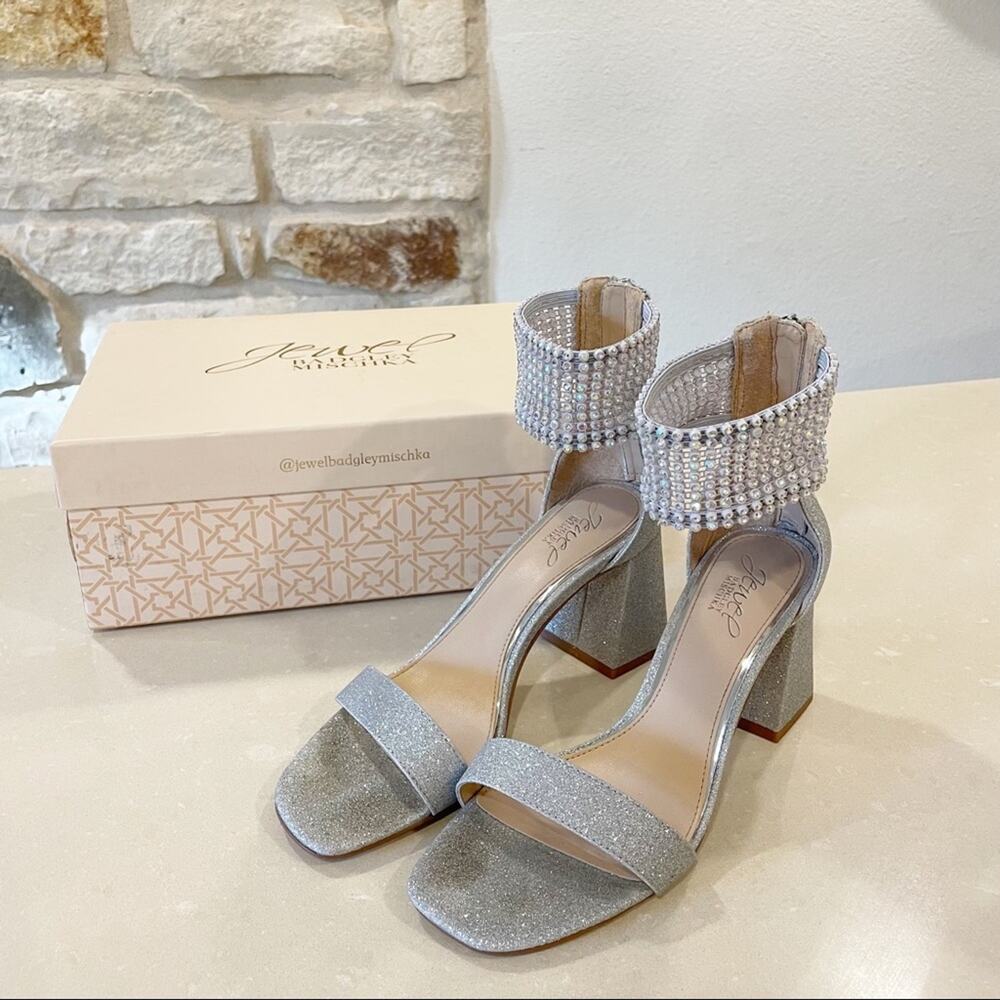 Jewel Badgley Mischka Fennella Rhinestone Silver Glitter Chunky Heel Sandals 8 - Picture 2 of 11